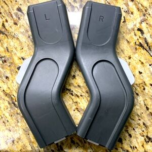 Uppababy Vista/Cruz Upper Adapters, Maxi-Cosi®, Nuna® and Cybex -gently USED